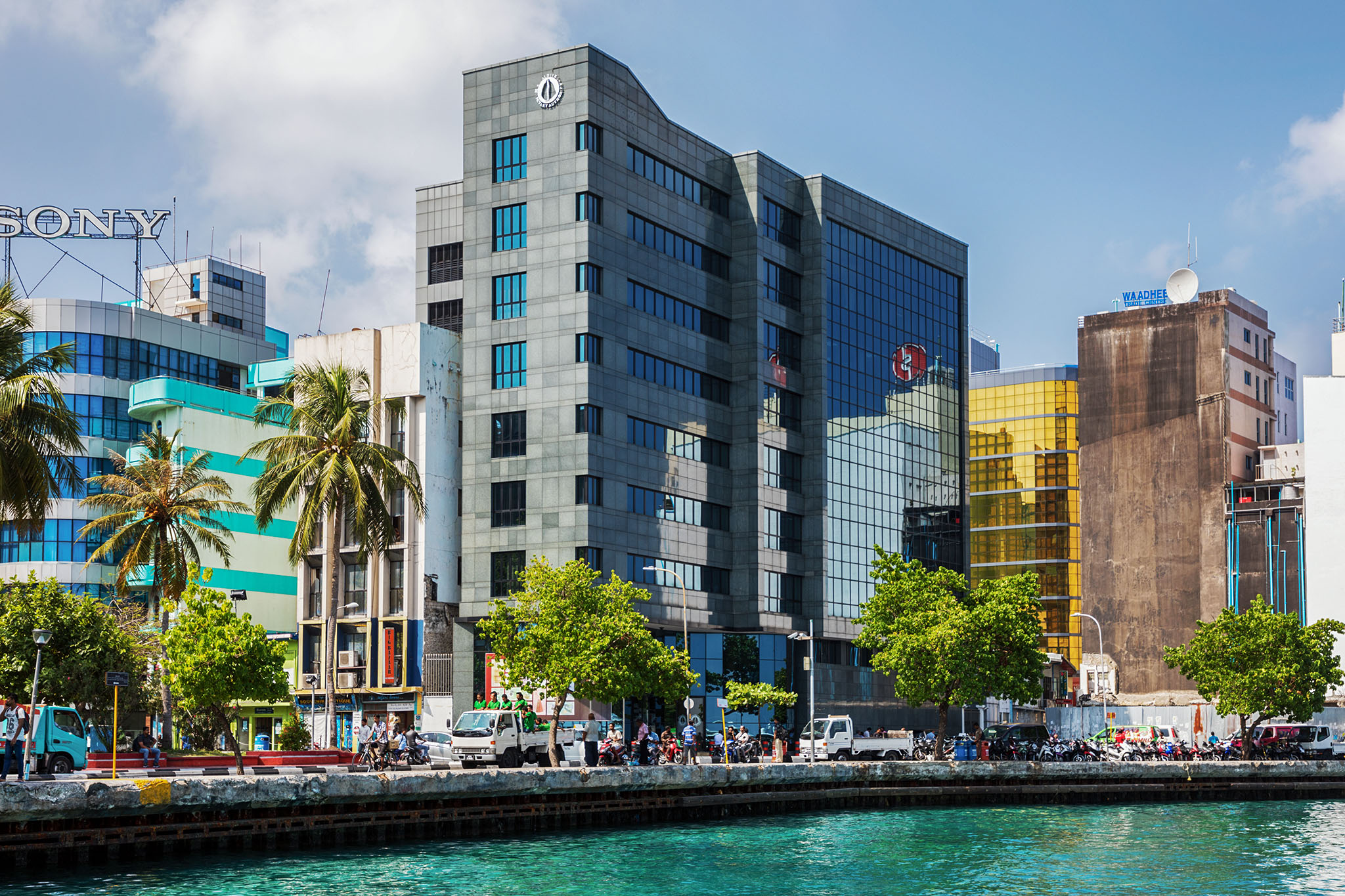 ބޭންކުތަކުން އެމްއެމްއޭގައި ބަހައްޓަންޖެހޭ ބޭރު ފައިސާގެ މިންވަރު ފަސް ޕަސަންޓަށް ދަށްކޮށްފި