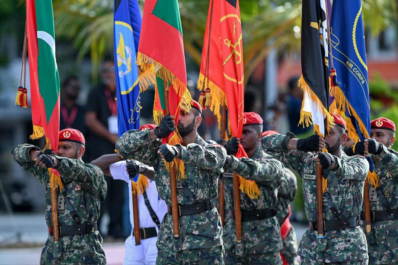 މިނިވަންދުވަހުގެ ޕެރޭޑްގެ ތެރެއިން