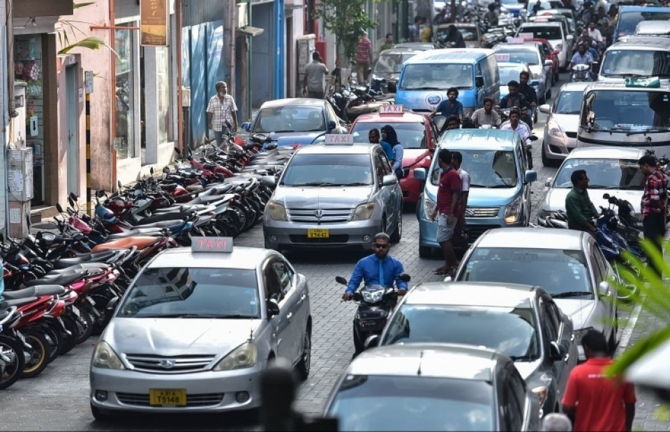 މިނިވަން ދުވަހުގެ ހަވީރު މާލޭގައި އެއްގަމު އުޅަނދު ދުއްވުން މަނާކޮށްފި