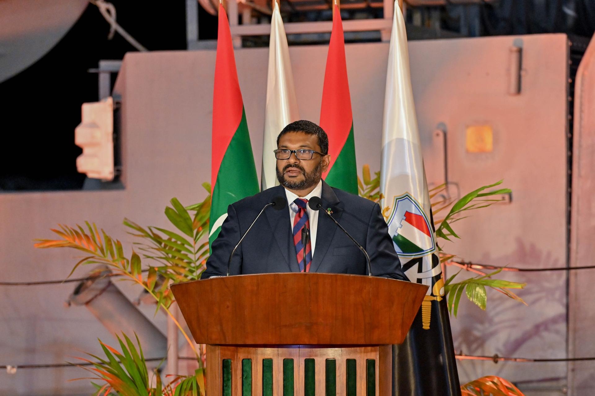 ދިފާއީ ވަޒީރު މަގާމުން އިސްތިއުފާ ދެއްވައިފި