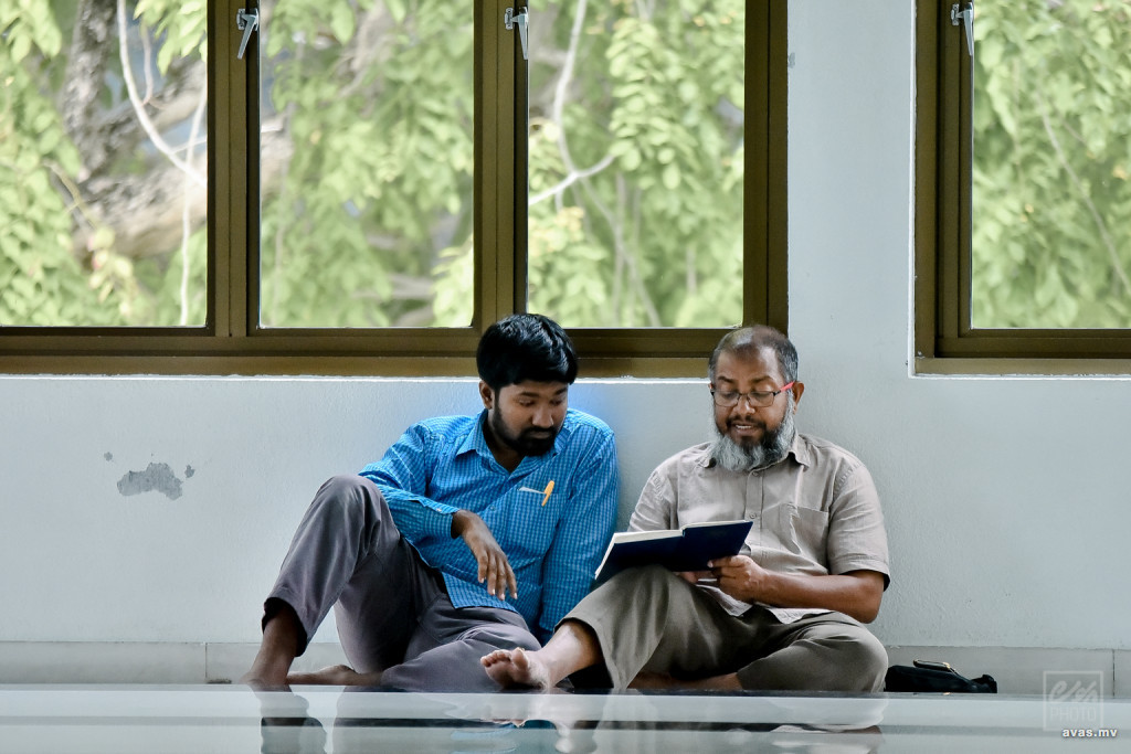 ޤުރްއާން ނުވަތަ ޤުރްއާނުން މިންވަރެއް ދަސްކުރުމަށްފަހު ޤަވާޢިދުން މުރާޖަޢާކޮށް ހަނދާނުގައި ބެހެއްޓުމަކީ ކޮންމެހެން ކުރާންޖެހޭނޭ ކަމެއް: ޚުޠުބާ