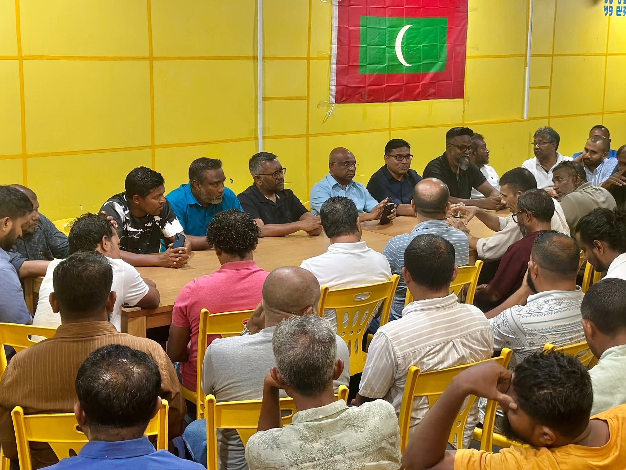ހުވަދޫ އަތޮޅުގެ އެމް.ޑީ.ޕީ ގަޢުމީ މަޖްލީހުގެ މެންބަރުންނާއި ލީޑާޝިޕުން ބައްދަލުކުރައްވައިފި