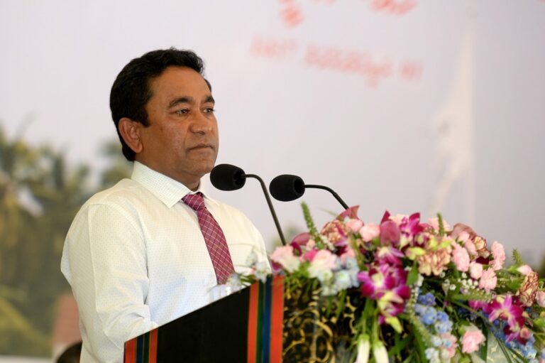 ސުކޫކު ދައްކަން 350 މިލިއަން ޑޮލަރުގެ ލޯނެއް ނަގަން އުޅެނީ 17 ޕަސެންޓުގައި: ޔާމީން