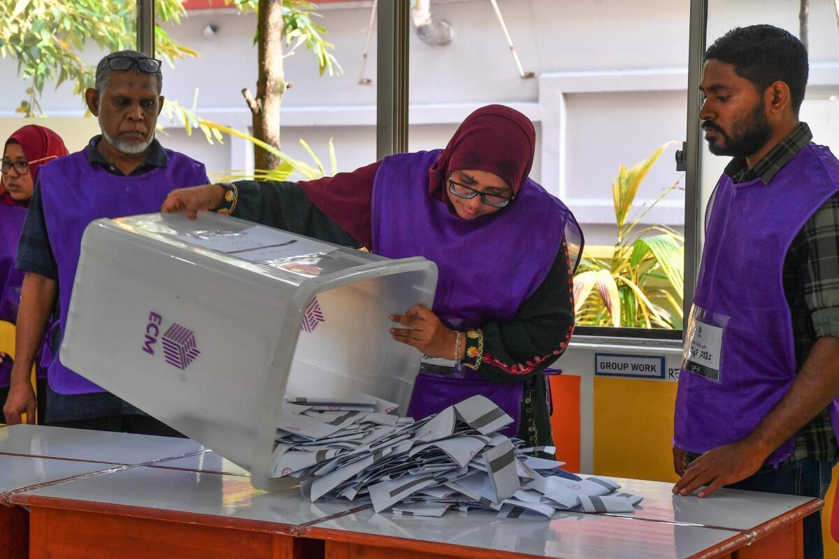 އިލެކްޝަންސް ކޮމިޝަނުގެ މެންބަރުކަމަށް ކުރިމަތިލުމުގެ ފުރުޞަތު މިއަދު ހުޅުވާލައްވައިފި