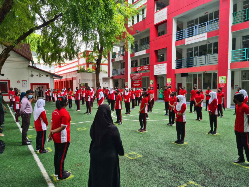 ގަދަ ހޫނުގެ ސަބަބުން ސްކޫލުތަކުން ދަރިވަރުން އެކްޓިވިޓީ ޔުނީފޯމުގައި ގެންދަން އަންގައިފި