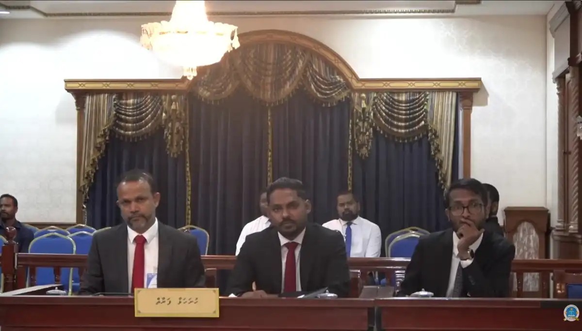 ރެފަރެންޑަމް ހުއްޓުވައި ދިނުމަށް އެދި ހުށަހެޅި މައްސަލަ: އިތުރު ކަމެއް ސާފުކުރަން ނެތްނަމަ ދެން އޮންނާނީ ޙުކުމް!