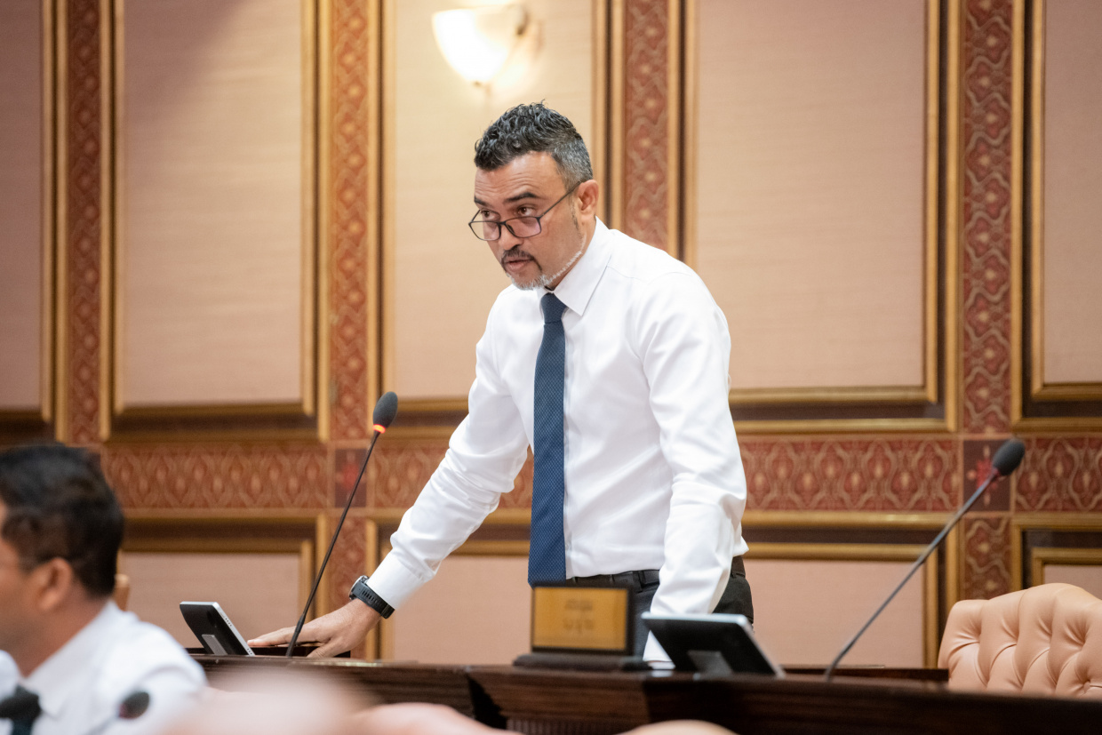 މަސްވެރިކަމުގެ ގާނޫނަށް ގެންނަ އިސްލާހުތައް ފަރުމާކޮށްފައިވަނީ މަސްވެރިންނަށް އުނދަގޫވާ ގޮތަށް: ނާޒިލް