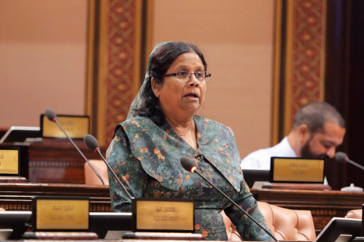 އަސްމާ އިޖުތިމާޢީ ކޮމިޓީއަށް ބަދަލުކޮށް، މުޤައްރިރުކަންދީފި
