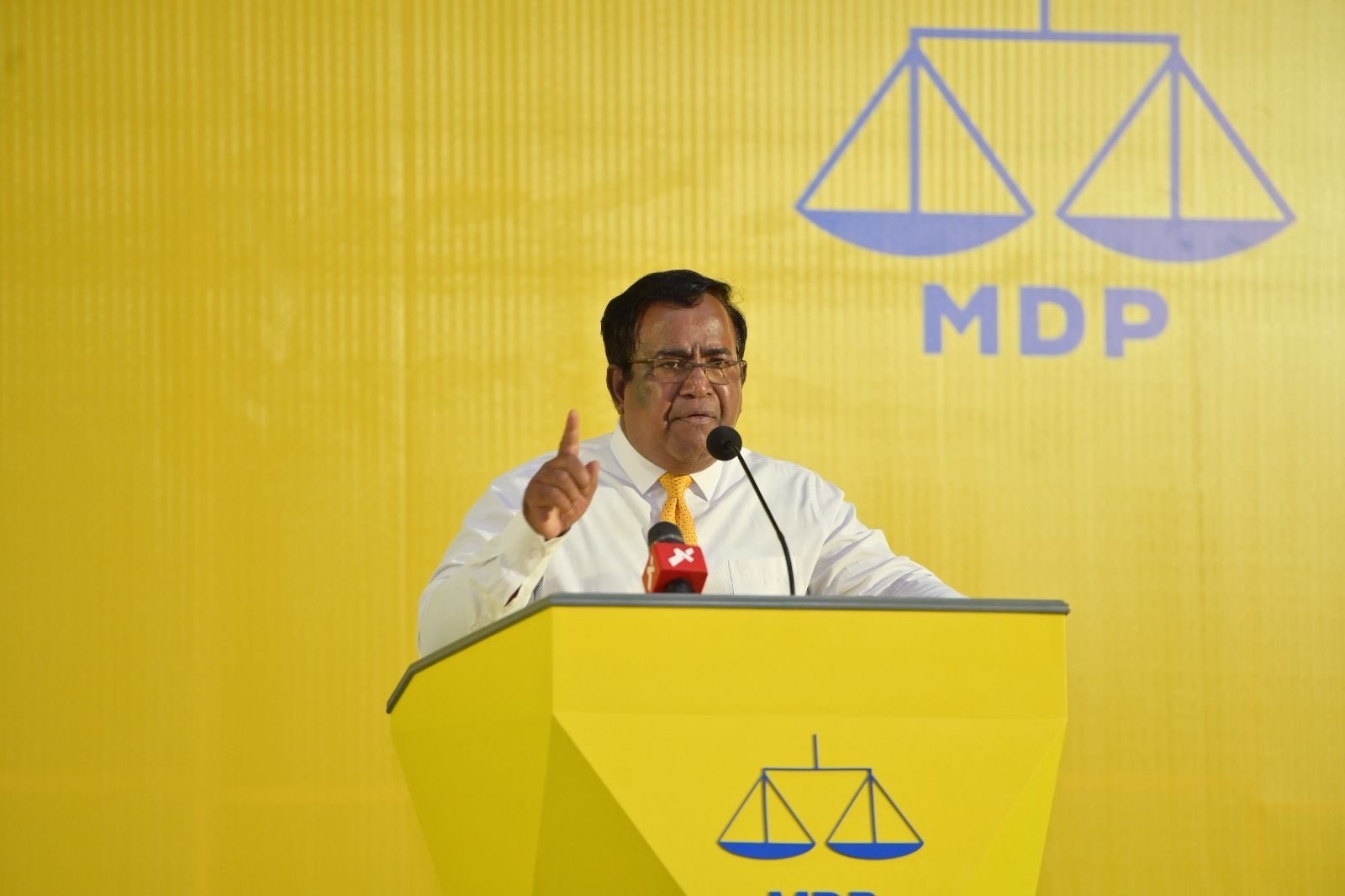 ގަފޫރުގެ އިތުބާރު ނެތްކަމުގެ މައްސަލަ، 55 މެންބަރުންގެ ސޮޔާއެކު ހުށަހަޅައިފި
