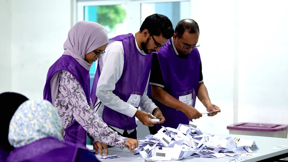 އައު ކައުންސިލަރުން ހުވާކުރުން އަންނަ މަހުގެ 17 ގައި ބާއްވަ