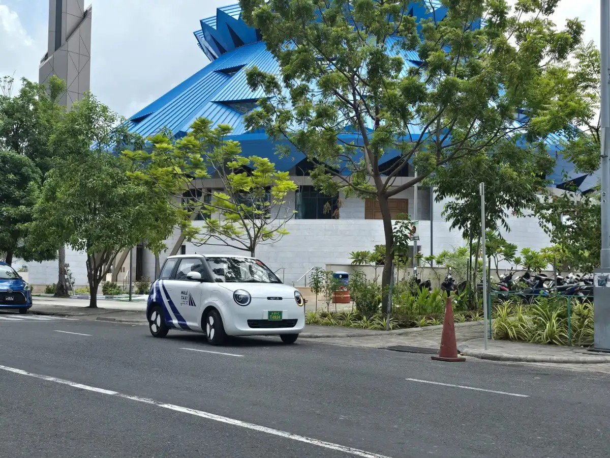 ސަރުކާރުގެ ޓެކްސީ ލައިންގެ ވެބްސައިޓް ތައާރަފުކޮށް، އަގު ނަގަން ފަށައިފި