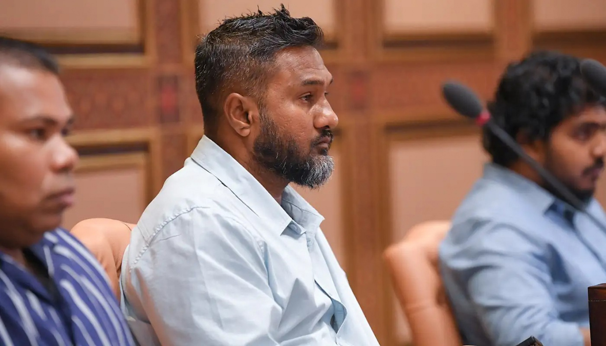 ސިނާން އަލުން ވާދަނުކުރަން ނިންމަވައިފި