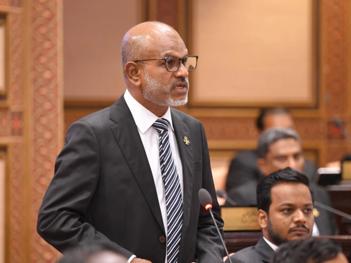 މަޖިލީހުގެ ނައިބުރައީސްކަމުން ނާޒިމު ވަކިކުރުމުގެ މަސައްކަތް ފަށައިފި