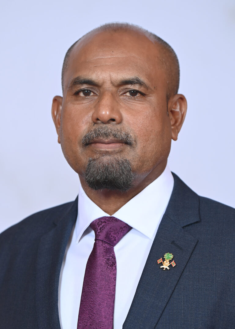 މިނިސްޓަރ ޙަސަން ރަޝީދު