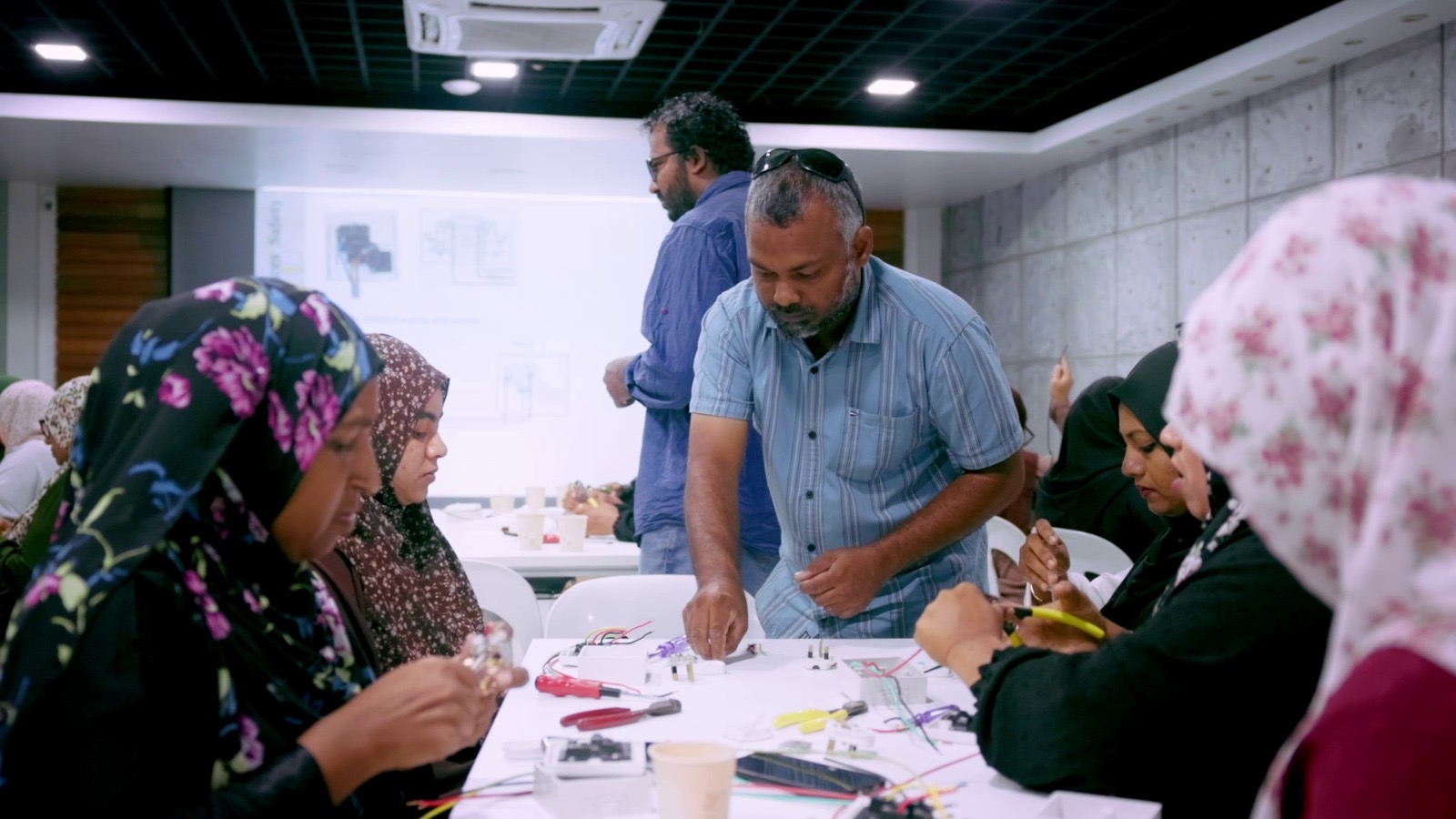 260 އަށްވުރެ ގިނަ ބައިވެރިންނާއެކު “ވިލުންވެރި ކަނބަލުން” ޕްރޮގްރާމު ފަށައިފި